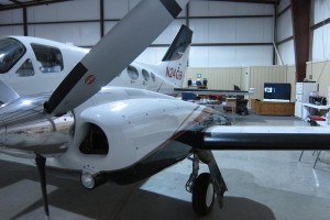 AC_20130604_hangar_02